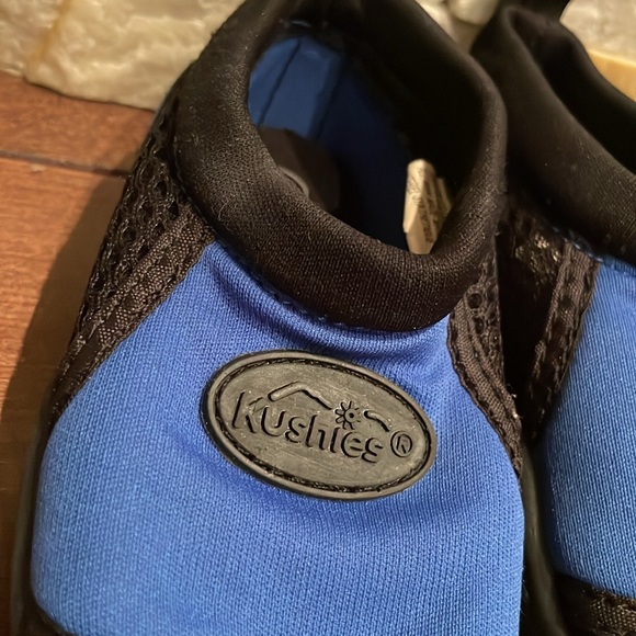 Kushies Water shoes - Picture 2 of 8